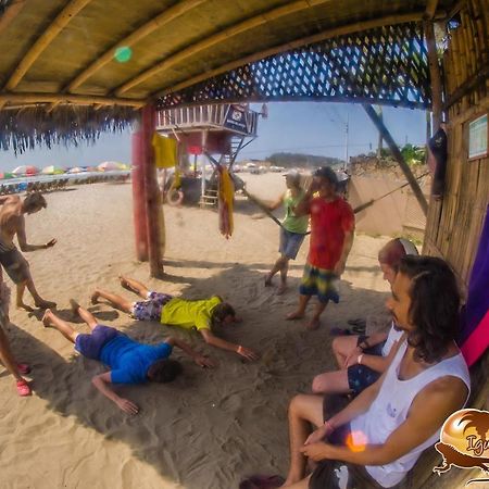 Iguana Beach House Hostel Montanita Luaran gambar