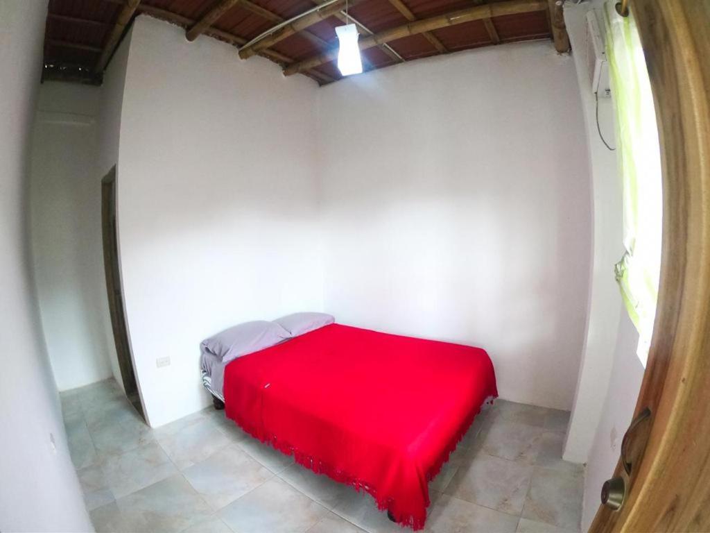 Iguana Beach House Hostel Montanita Luaran gambar