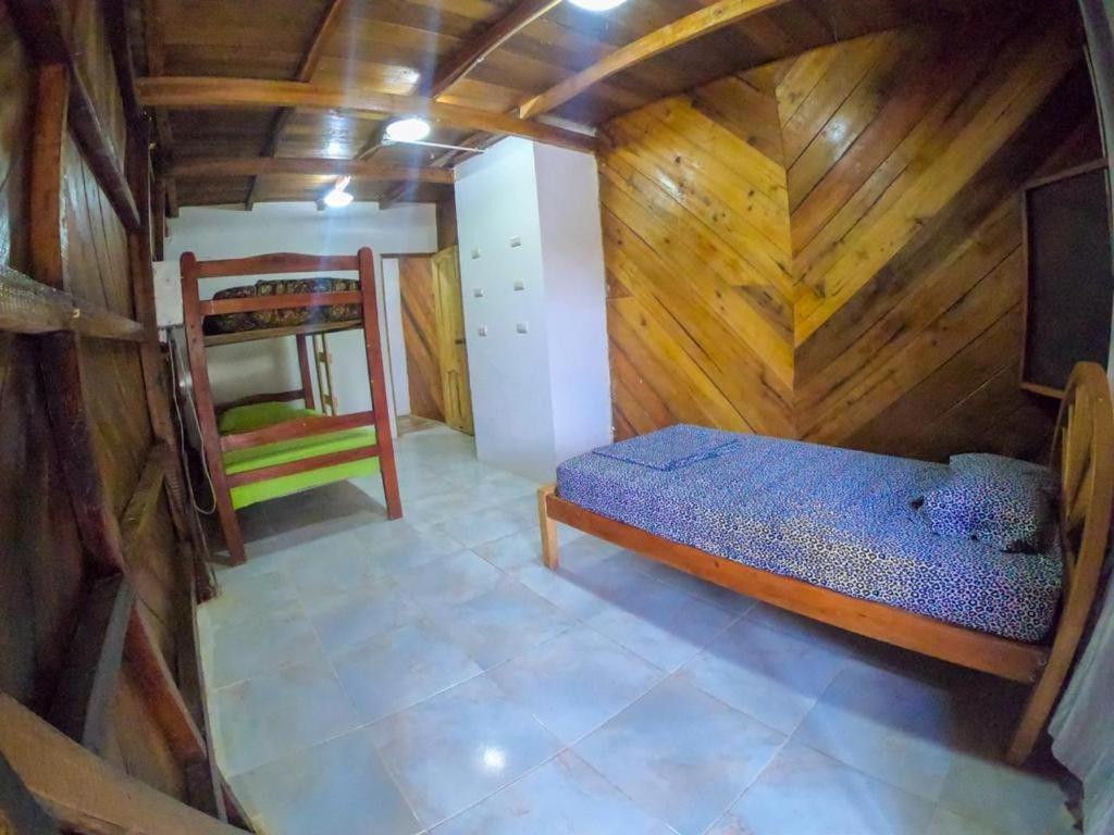 Iguana Beach House Hostel Montanita Luaran gambar
